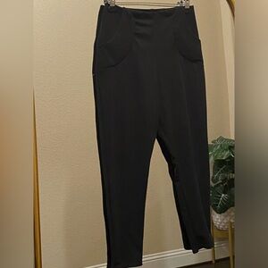 Boohoo Black Pants with Front Pockets Size 10